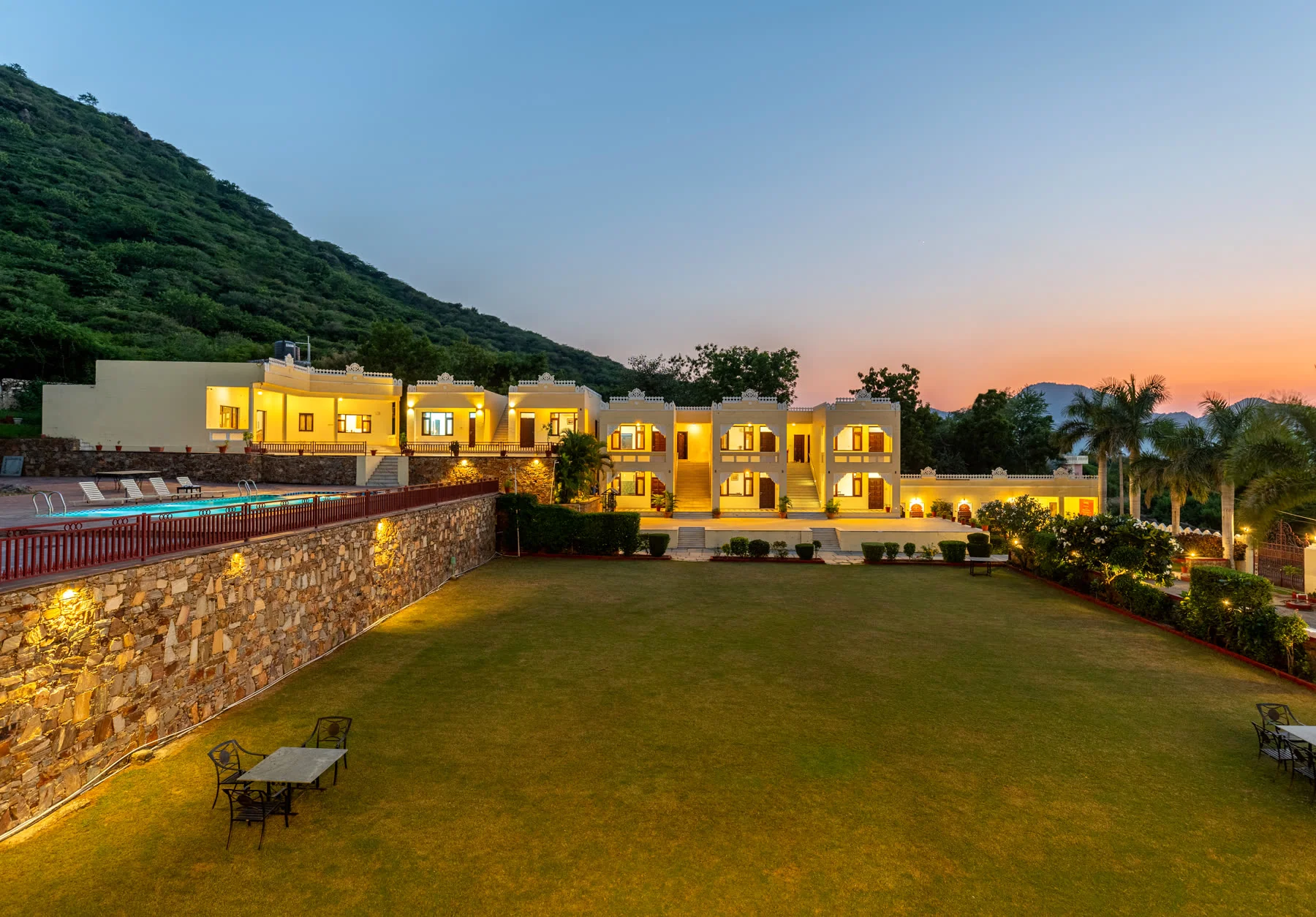Family Resort in Udaipur with Comfortable Rooms