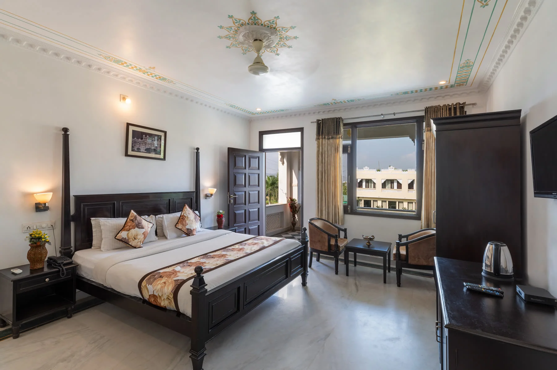 Beautiful Resort Location in Udaipur Rajasthan